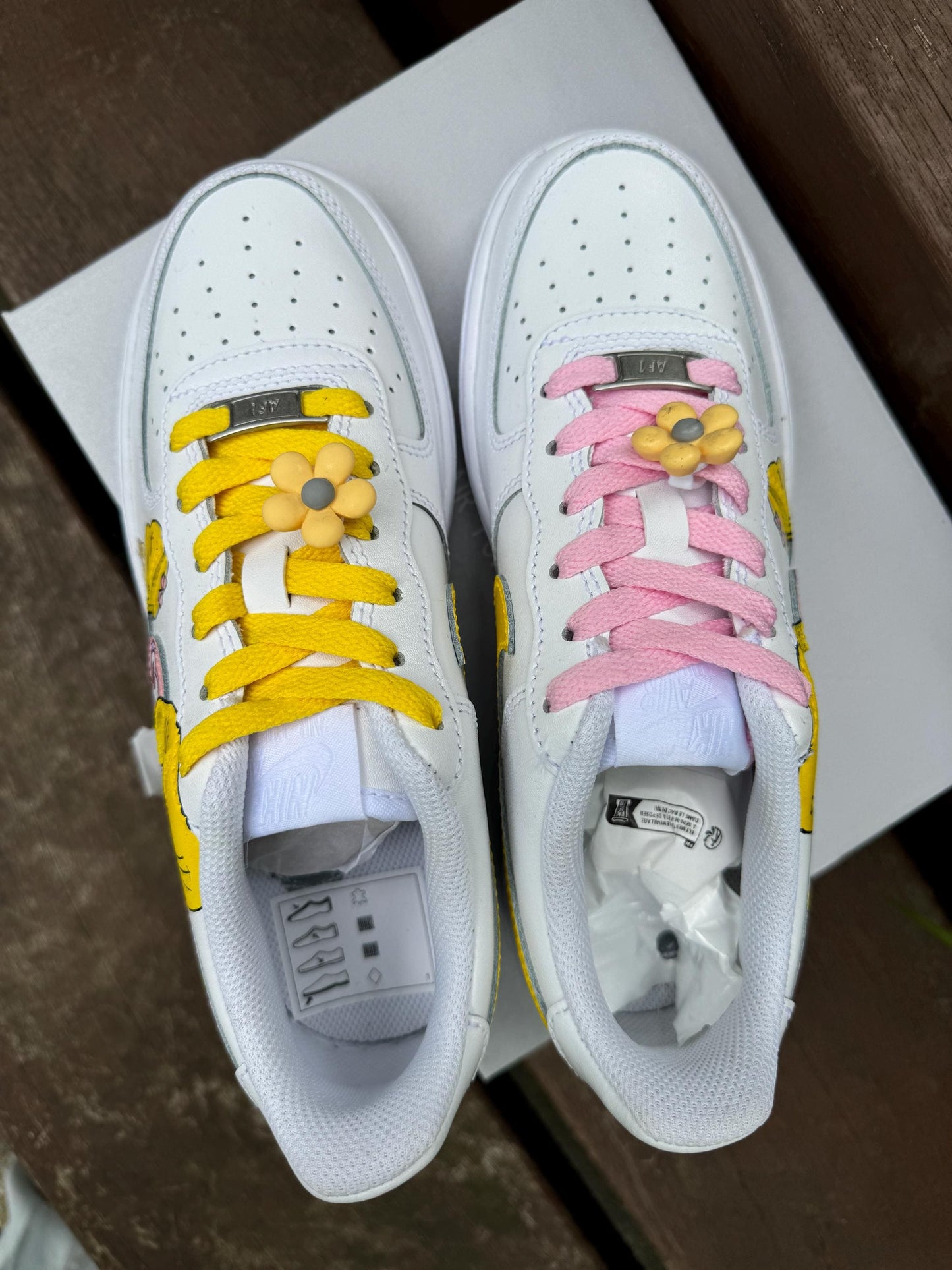 Hand Painted Air Force 1 Sneakers: Tweety Bird Cartoon Shoes AF1 white personalized gift design wedding fashion trainers anime shoes | VL91
